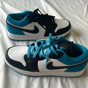Nike Jordan one low laser blue (kids) size 7